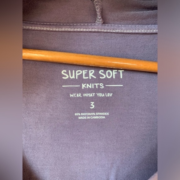 torrid Lavender Ombre Hooded Graphic Long Sleeve Tee - Picture 2 of 8